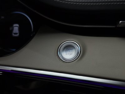 2021 Genesis GV70 — миниатюра 26