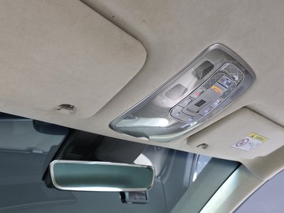 2021 Genesis GV70 — миниатюра 29