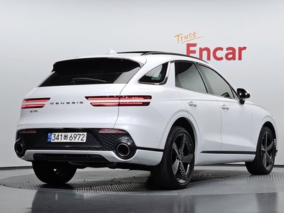صورة 4 لـ 2021 Genesis GV70