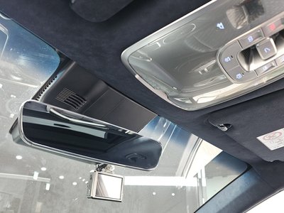 2021 Genesis GV70 — миниатюра 27