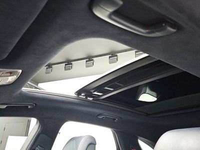 2021 Genesis GV70 — миниатюра 25