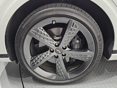 صورة 6 لـ 2021 Genesis GV70