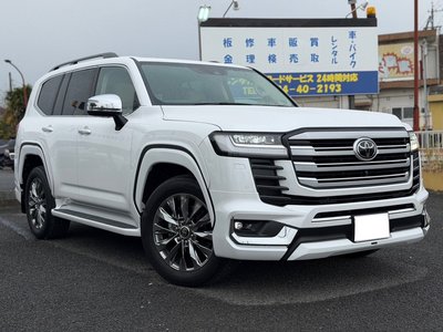 TOYOTA LAND CRUISER 300