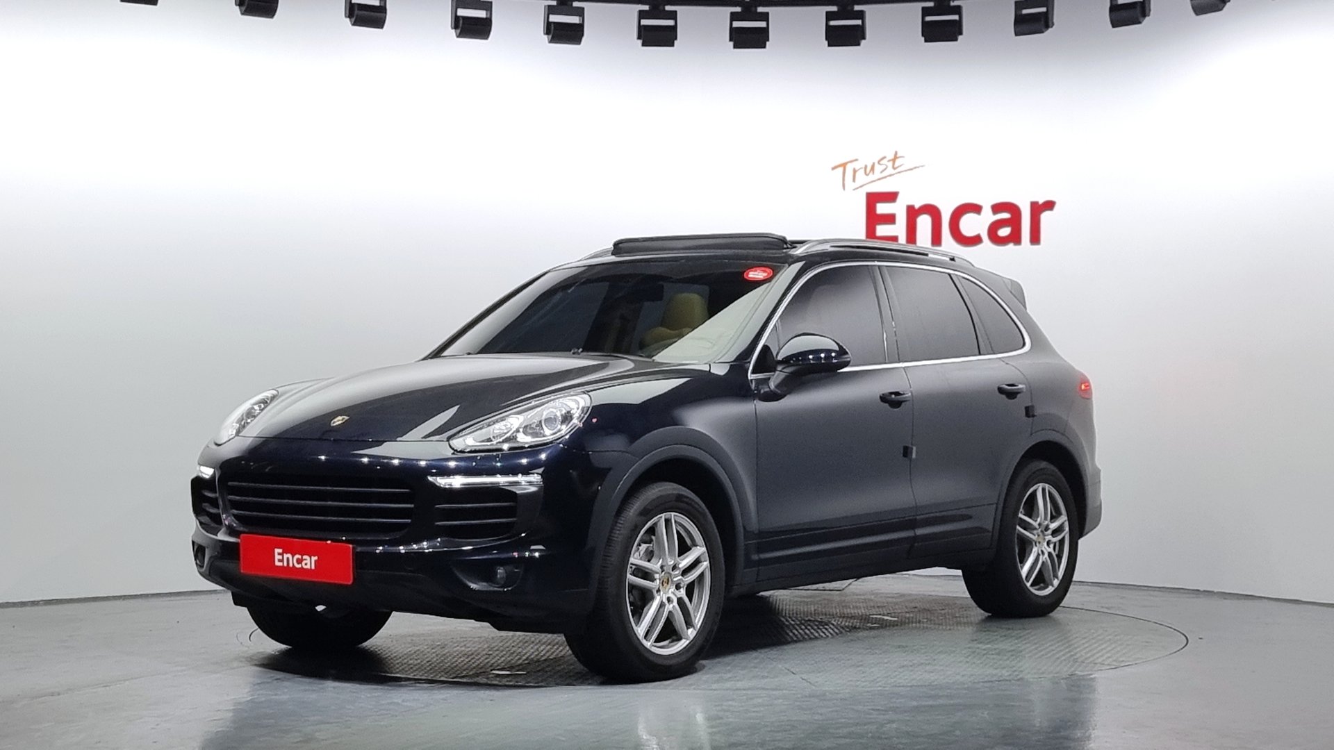 PORSCHE NEW CAYENNE - View 1