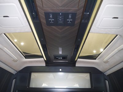 صورة 7 لـ 2023 Lexus LM