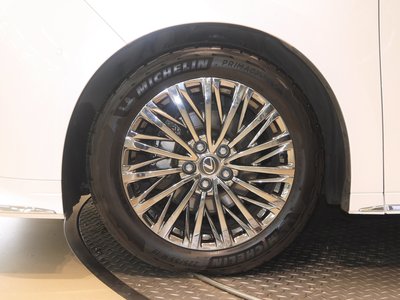 2023 Lexus LM — миниатюра 25