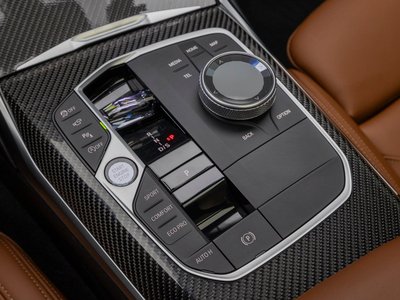 صورة 9 لـ 2025 BMW 3 SERIES