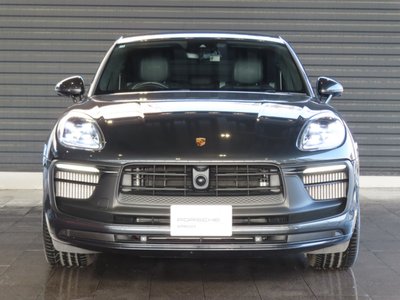 PORSCHE MACAN - 2