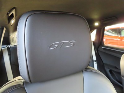 2025 Porsche MACAN — миниатюра 87