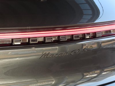 2025 Porsche MACAN — миниатюра 19