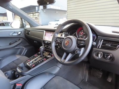 2025 Porsche MACAN — миниатюра 33
