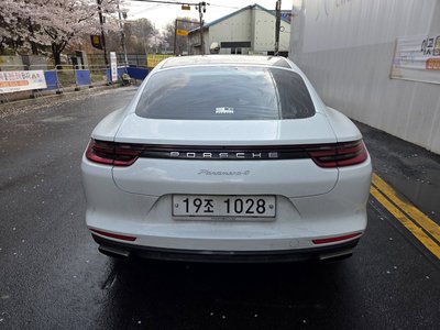 PORSCHE PANAMERA - 6