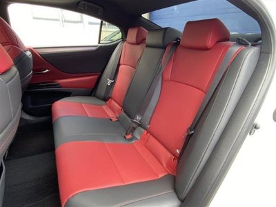 2024 Lexus ES — миниатюра 14