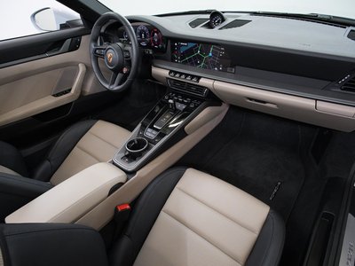 PORSCHE 911 - 6