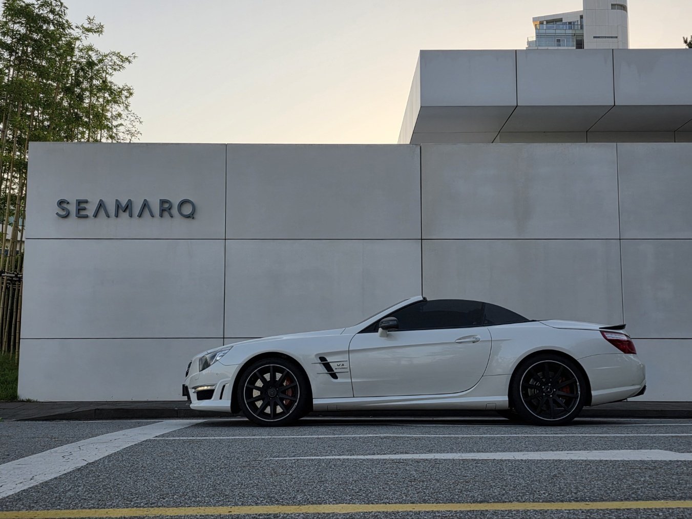 MERCEDES-BENZ SL - View 1