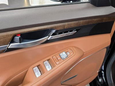 صورة مصغرة 28 لـ 2020 Genesis G90