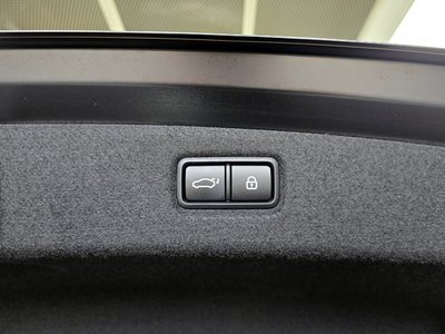 صورة مصغرة 30 لـ 2020 Genesis G90