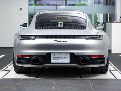 PORSCHE 911 - 4