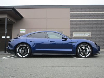 PORSCHE TAYCAN - 10