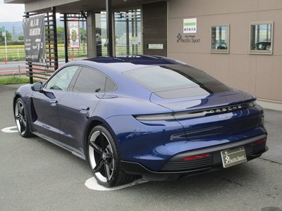 PORSCHE TAYCAN - 7