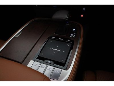 2017 Lexus LS — миниатюра 45