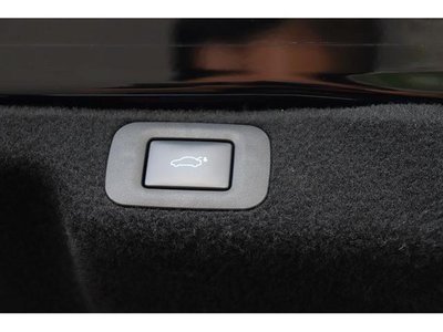 2017 Lexus LS — миниатюра 31