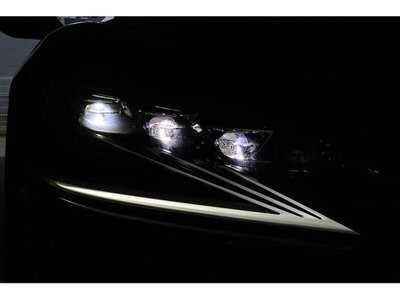 2017 Lexus LS — миниатюра 11