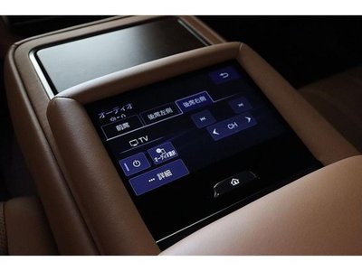 2017 Lexus LS — миниатюра 28