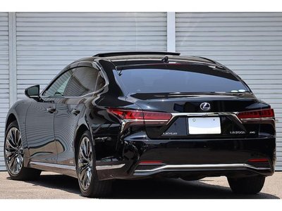 صورة 5 لـ 2017 Lexus LS