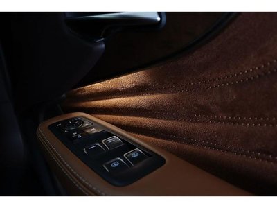 2017 Lexus LS — миниатюра 33