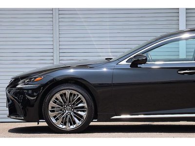 2017 Lexus LS — миниатюра 17