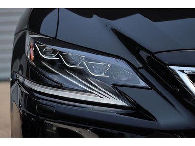 صورة 10 لـ 2017 Lexus LS