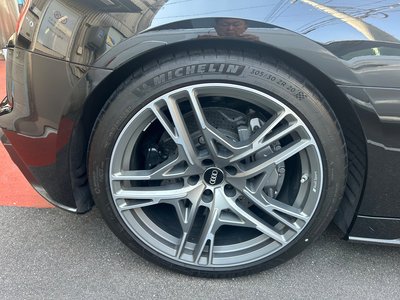 صورة 10 لـ 2021 AUDI R8
