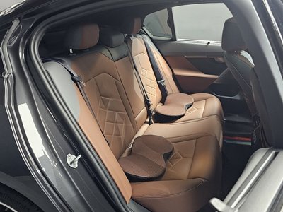 2025 BMW 5 SERIES — миниатюра 17