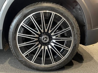 MERCEDES-BENZ GLA - 4
