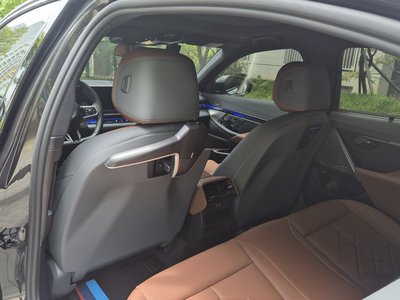 2026 BMW 5 SERIES photo 10