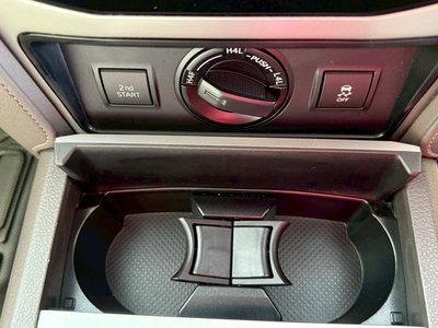 TOYOTA LAND CRUISER PRADO - 8