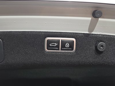 صورة مصغرة 20 لـ 2023 Genesis THE NEW G70
