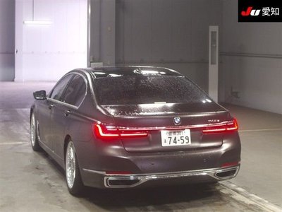 2020 BMW 7 SERIES photo 2