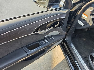 AUDI A8 - 8