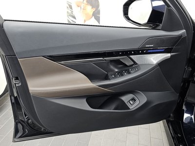 2024 BMW 5 SERIES thumbnail 14