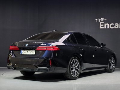 صورة 3 لـ 2024 BMW 5 SERIES