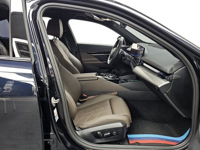 2024 BMW 5 SERIES thumbnail 17