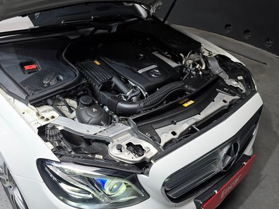 MERCEDES-BENZ E-CLASS - 7