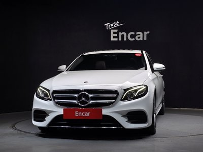 MERCEDES-BENZ E-CLASS - 2