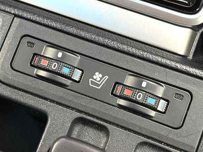 TOYOTA LAND CRUISER PRADO - 8
