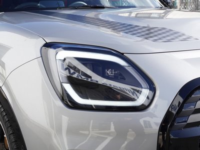 MINI MINI COUNTRYMAN - 10