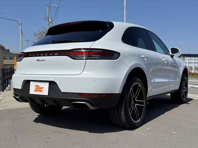 PORSCHE MACAN - 9