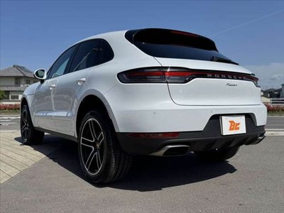 PORSCHE MACAN - 7
