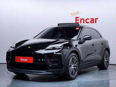 PORSCHE MACAN - 1